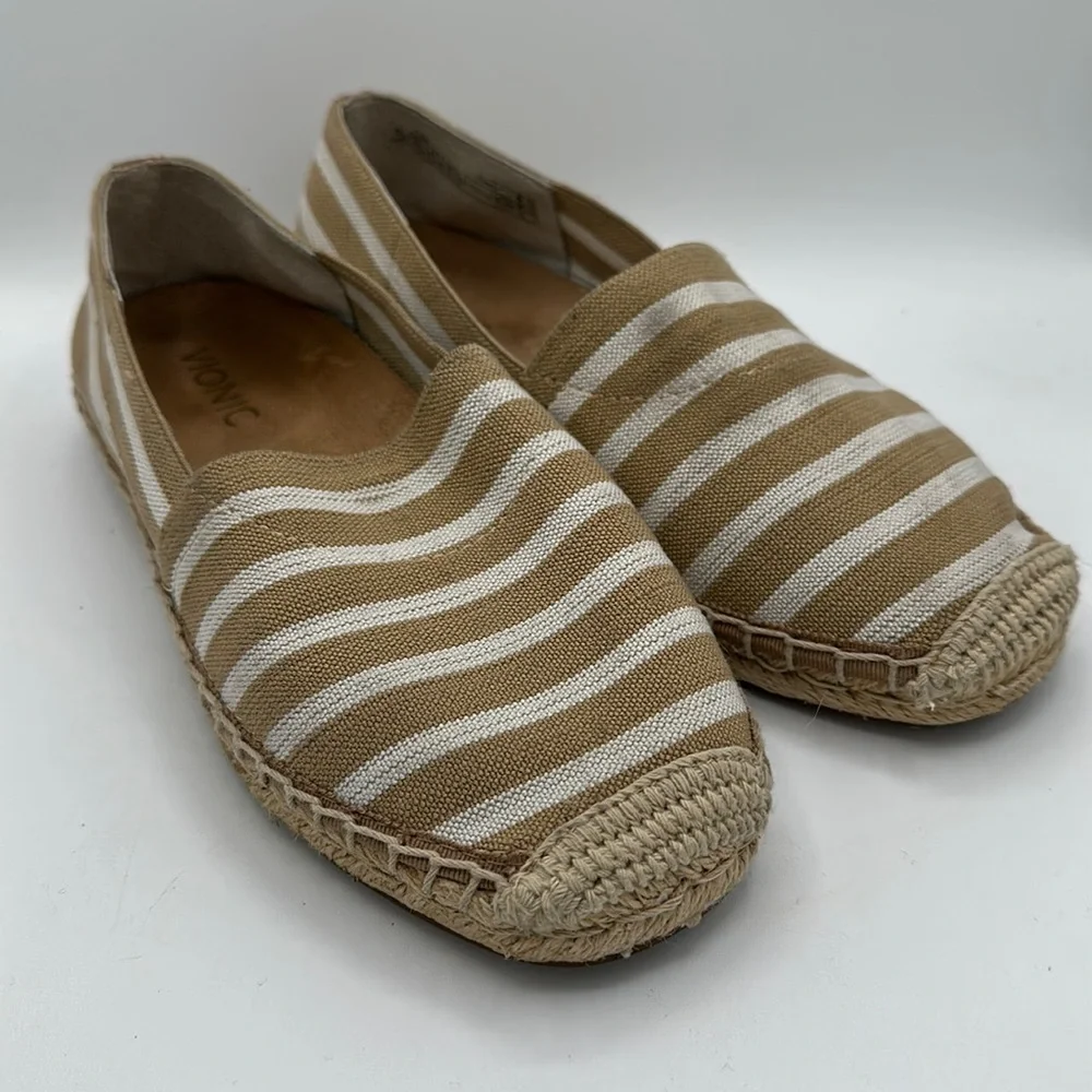 Vionic Valeri tan and white striped espadrille flats, size 6.5